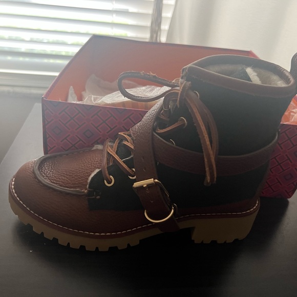 TORY BURCH BOOTS NWT samson bootie tumbled leather /flannel fabric - Picture 6 of 11